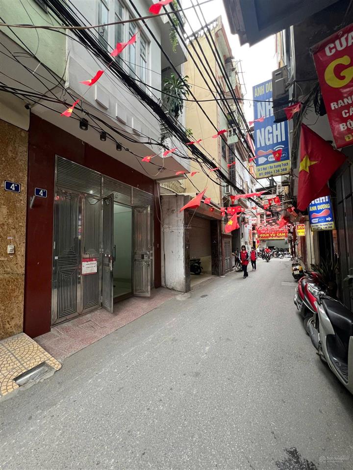 Bán nhà dt 45 mét, nhà dân xây, 4 tầng, gần 5 trường học, ô tô 5 chỗ đi qua nhà, giá chỉ nhỉnh 8 tỷ
