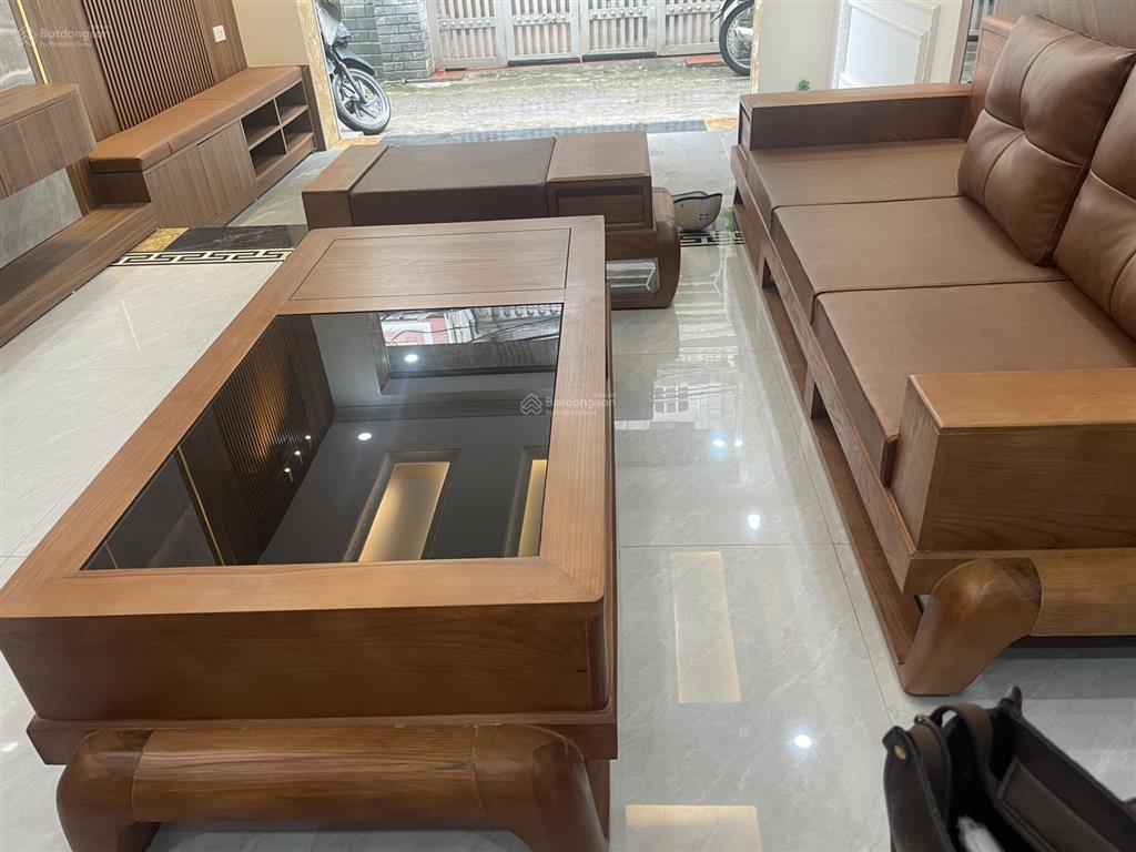 Bán nhà dt 45 mét, nhà dân xây, 4 tầng, gần 5 trường học, ô tô 5 chỗ đi qua nhà, giá chỉ nhỉnh 8 tỷ