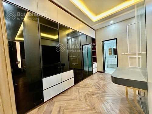 Mặt phố  kinh doanh đỉnh cao  vỉa hè đá bóng  diện tích khủng  nở hậu  giá rẻ