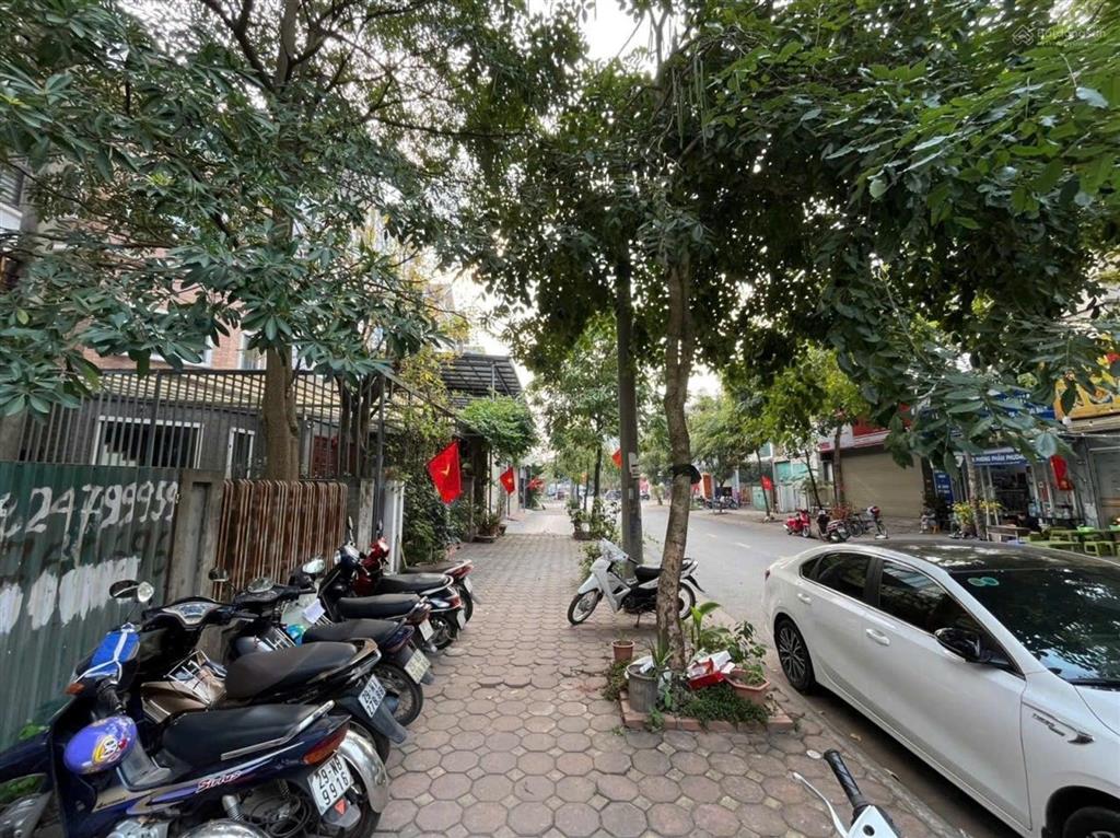 Mặt phố  kinh doanh đỉnh cao  vỉa hè đá bóng  diện tích khủng  nở hậu  giá rẻ