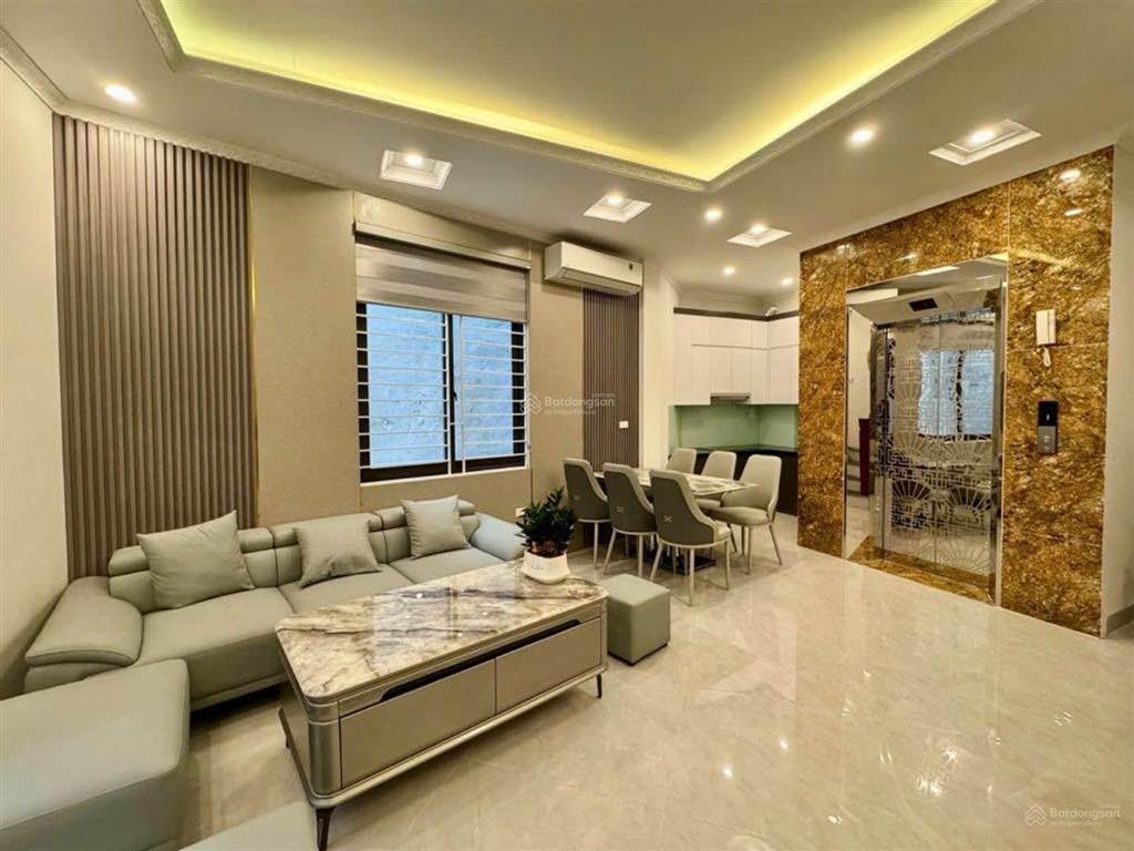 Bán lô góc lâm hạ, 3 mặt tiền, đẹp long biên, thoáng vĩnh viễn, trước mặt view hồ, dt 265m², giá