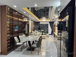 Cần thanh khoản tòa nhà khách sạn mặt phố hồng tiến  phường bồ đề  hà nội