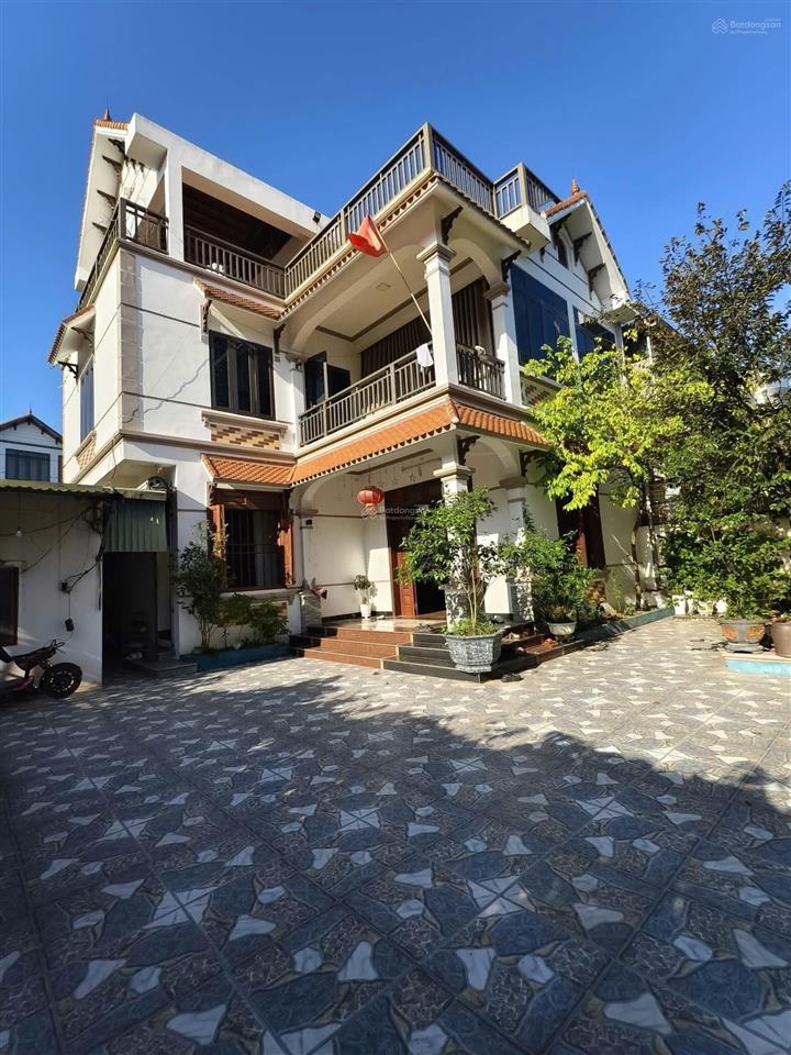 Cần thanh khoản tòa nhà khách sạn mặt phố hồng tiến  phường bồ đề  hà nội