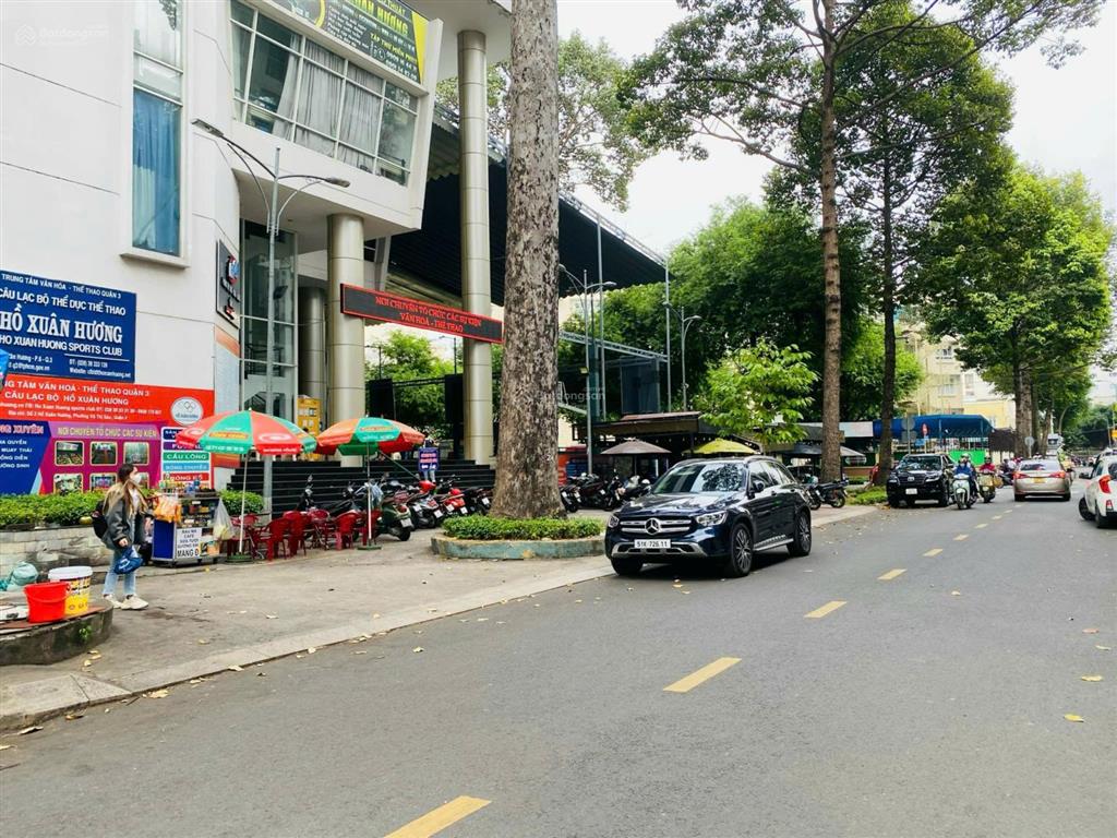 Cho thuê căn góc 2 mặt tiền đường hồ xuân hương quận 3  6x18  trệt 2 lầu  60 triệu  0979 282 ***