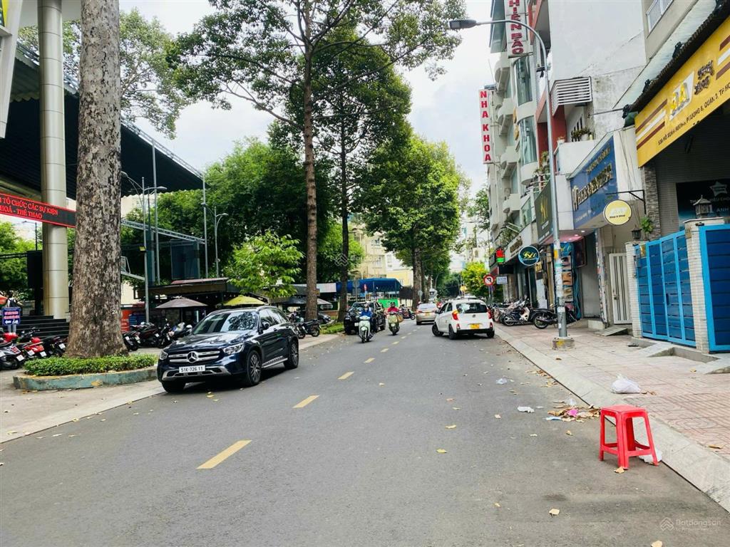 Cho thuê căn góc 2 mặt tiền đường hồ xuân hương quận 3  6x18  trệt 2 lầu  60 triệu  0979 282 ***