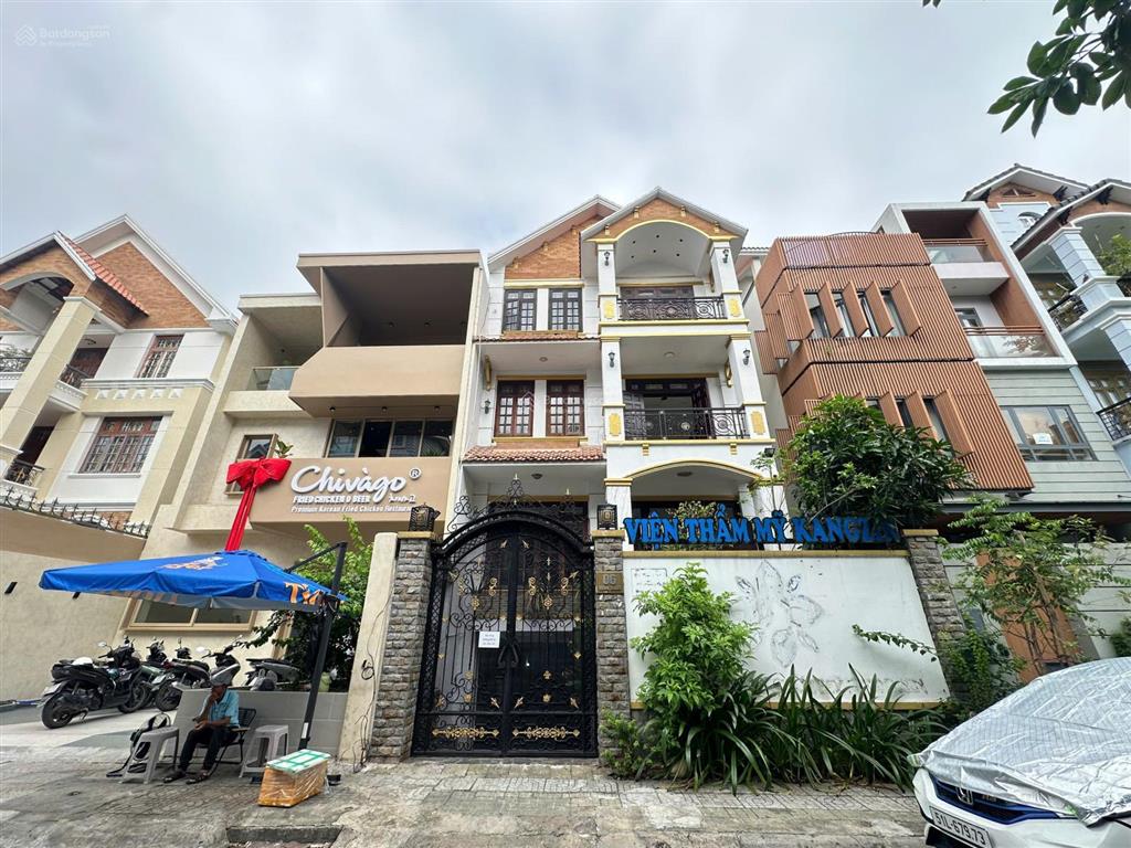 Cho thuê biệt thự ngay phố ẩm thực phan xích long phú nhuận  dt 8x18m  hầm 4 tầng  giá 65 triệu