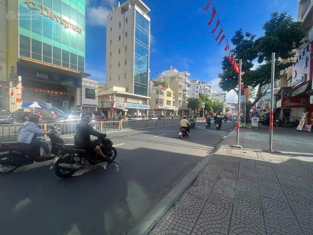 Cho thuê nhà mặt tiền đường lê văn duyệt bình thạnh  dt 7x15  trệt 3 lầu  thang máy  45 triệu