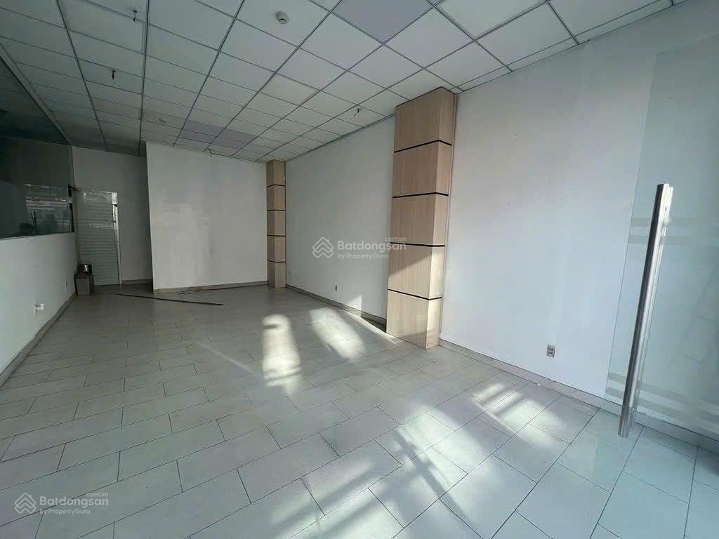 Cho thuê nhà mặt tiền đường lê văn duyệt bình thạnh  dt 7x15  trệt 3 lầu  thang máy  45 triệu