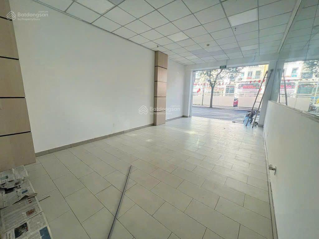 Cho thuê nhà mặt tiền đường lê văn duyệt bình thạnh  dt 7x15  trệt 3 lầu  thang máy  45 triệu