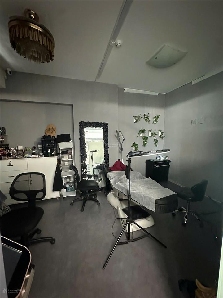 Cho thuê chung cư indochina park tower quận 1  80m2  2pn, 2wc  nội thất cơ bản  13 triệu