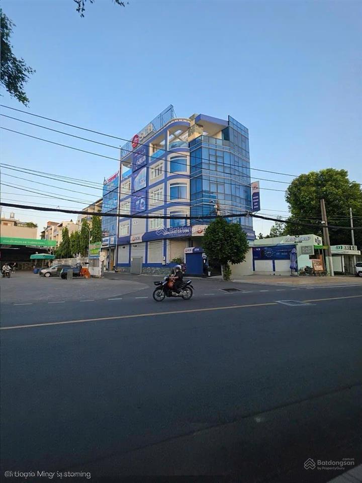Cho thuê tòa nhà góc 2 mặt tiền đường kha vạn cân thủ đức  dt 10x25  hầm 5 tầng  giá 97 triệu