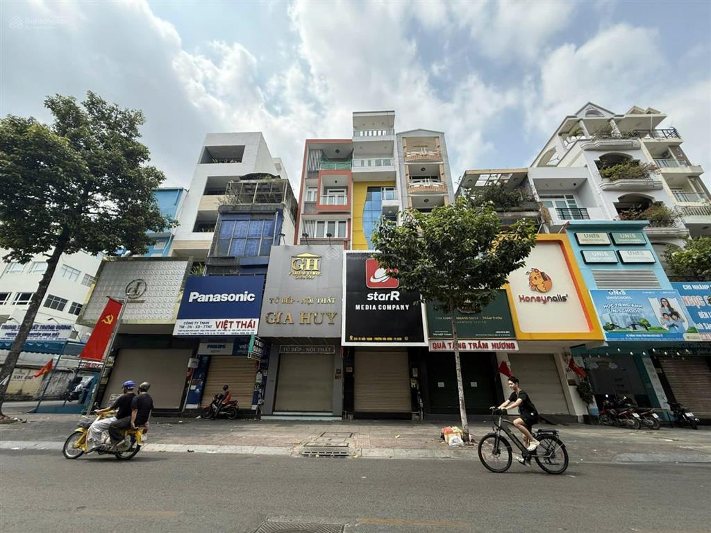Cho thuê nhà mặt tiền kinh doanh đường tô hiến thành quận 10  dt 4x21  7 tầng thang máy 55 triệu