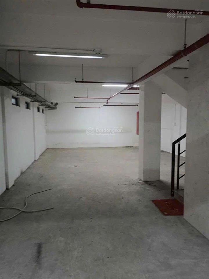 Cho thuê tòa nhà góc 2 mặt tiền đường nguyễn văn khối gò vấp  dt 7x30  hầm 5 tầng  68 triệu