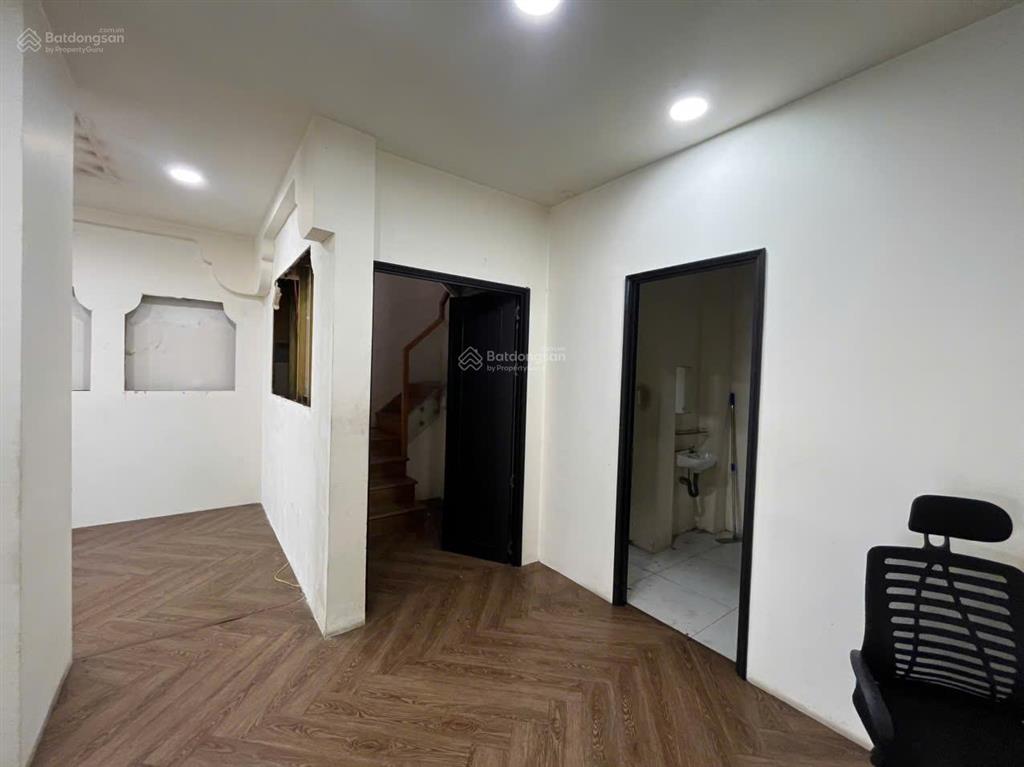 Cho thuê nhà 2 mặt tiền đường nguyễn đình chiểu q3  2 chiều  dt 6x18  trệt 2 lầu  giá 80 triệu