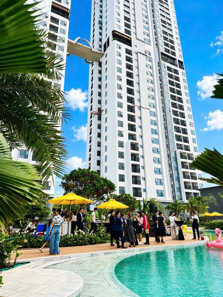 Căn hộ 2pn full nội thất cao cấp, thanh toán 750tr nhận nhà ở và cho thuê ngay.