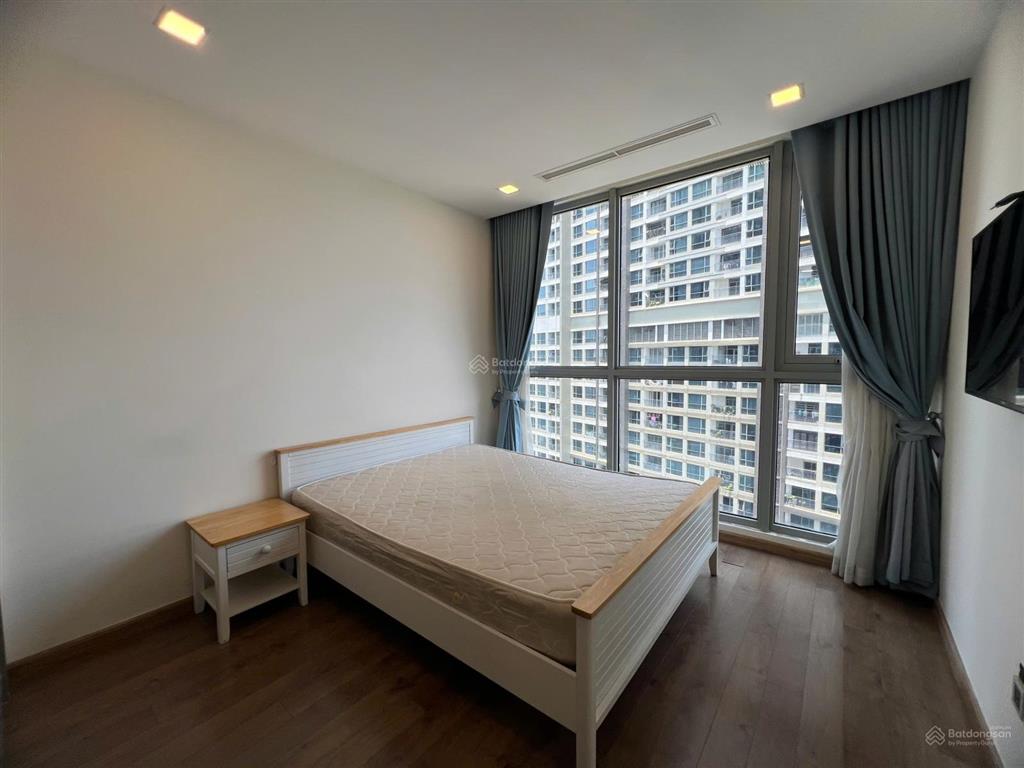 Cho thuê căn 2pn vihomes central park, view sông vào ở liền, 0911 223 ***