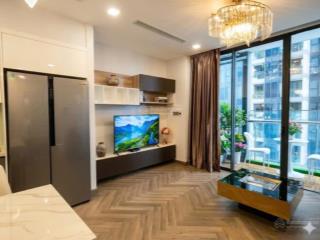 Bán 2 phòng ngủ vinhomes central park, sẵn dòng tiền thuê, nội thất mới, giá tốt trong tháng 6