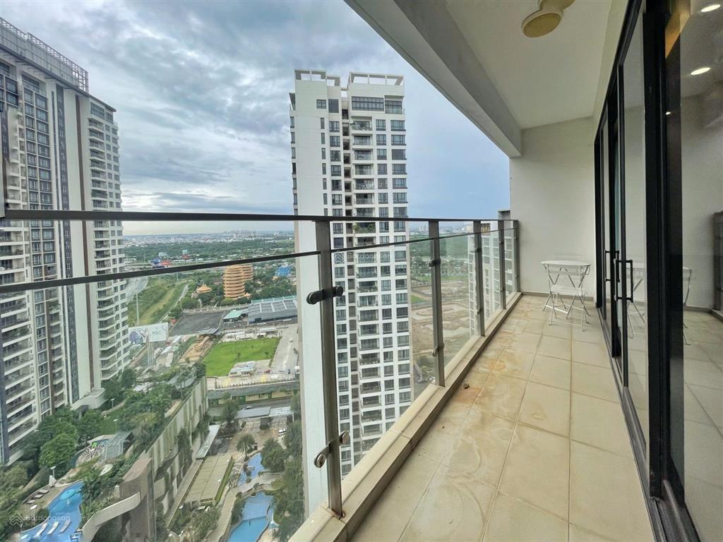 Cho thuê 3pn, 150m2, chung cư estella heights quận 2, tầng sân vườn, đầy đủ nội thất