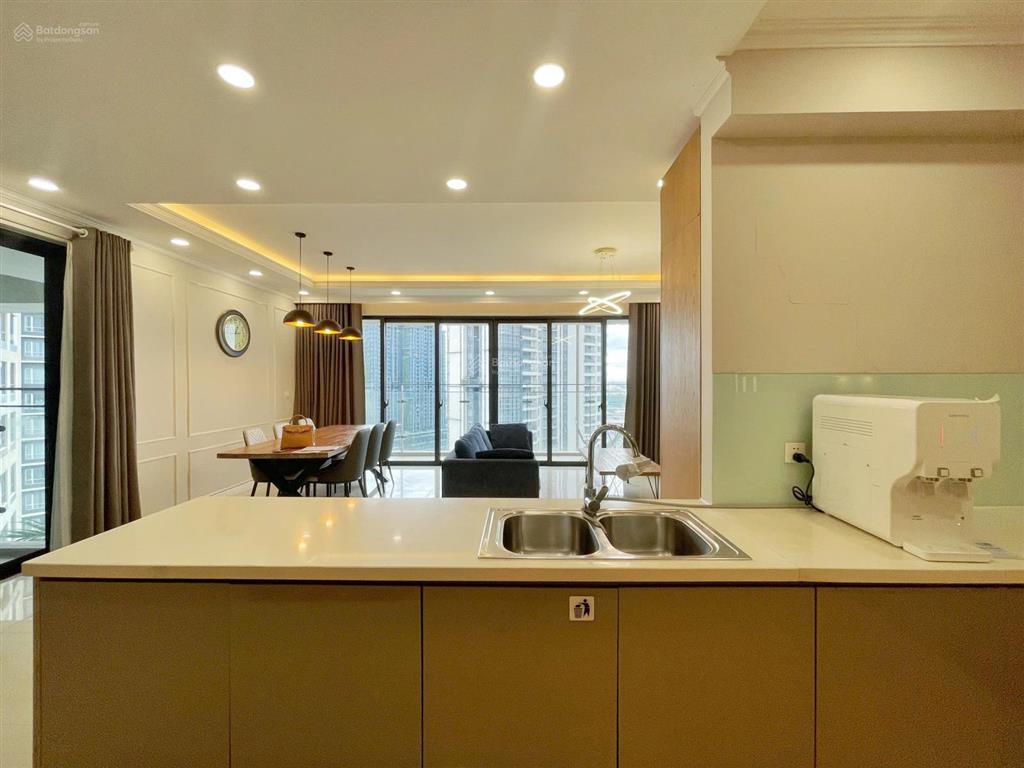 Cho thuê 3pn, 150m2, chung cư estella heights quận 2, tầng sân vườn, đầy đủ nội thất
