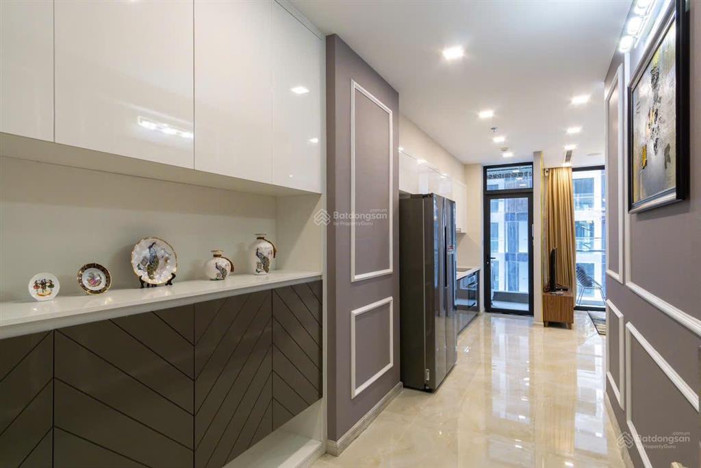 Bán căn 2pn vinhomes golden river quận 1