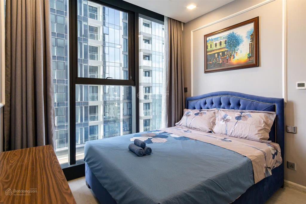 Bán căn 2pn vinhomes golden river quận 1