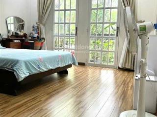 Chủ định cư nước ngoài bán gấp căn nhà full nội thất 60m2 hxh nơ trang long, 6pn/6wc, chỉ 9,5 tỷ