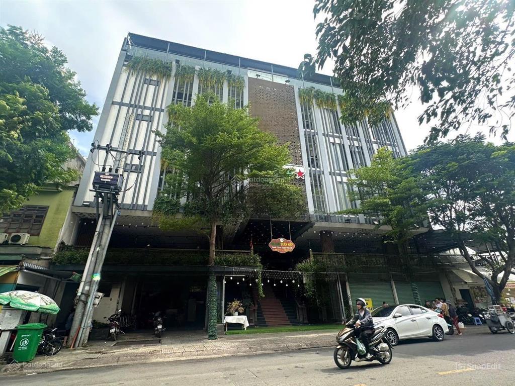 Ngang siêu khủng 18m, bán nhà 2 mặt tiền đường tân hương dt 18x18m giá 69 tỷ, hđt 230tr/tháng