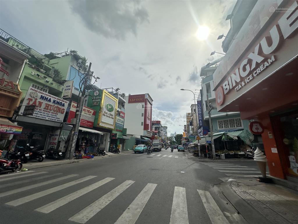 Ngang siêu khủng 18m, bán nhà 2 mặt tiền đường tân hương dt 18x18m giá 69 tỷ, hđt 230tr/tháng