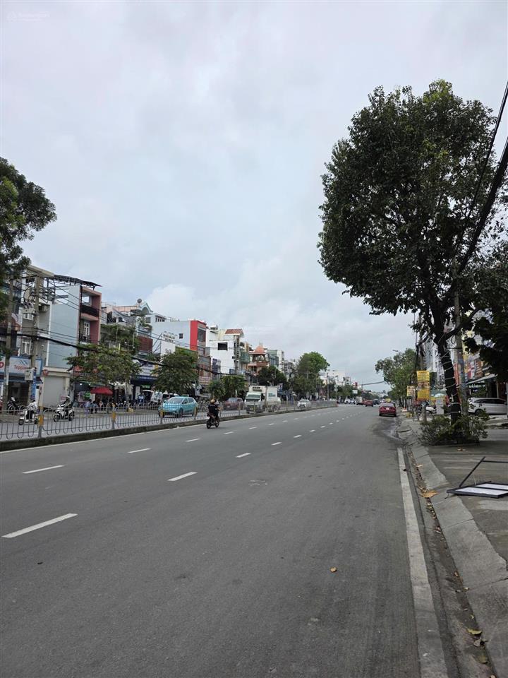 Ngay aeon mall  tòa nhà tl góc 2 mặt tiền hầm 7 tầng  8x22m, hđt dk 310 triệu/th  giá 52 tỷ