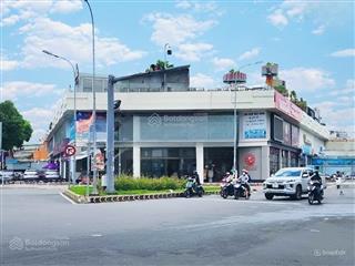 Vị trí kim cương  góc 3 mặt tiền dương quảng hàm  28x18m  xd hầm 7 tầng  giá 64 tỷ