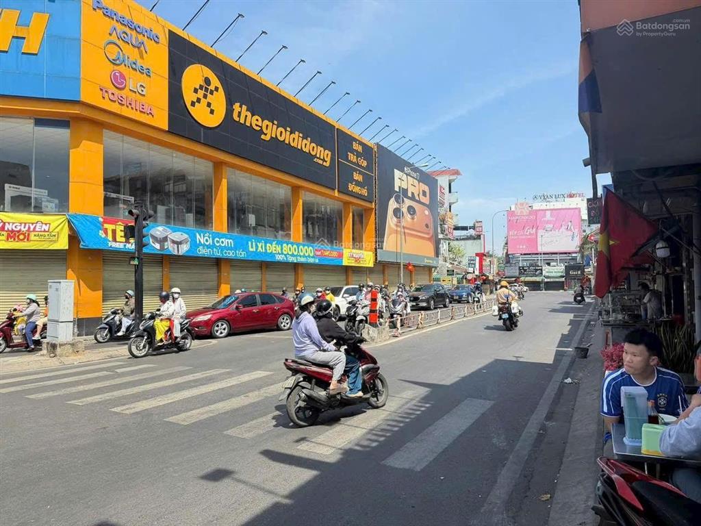 Góc ngã 4 siêu dòng tiền  góc 3 mt quang trung + thống nhất  40x20m  hđt 500 triệu  giá 95 tỷ