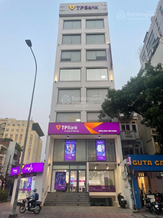 Bán tòa nhà hầm 8 tầng mới xây 2 mặt tiền bạch đằng, dt 8x28m. giá 72 tỷ. hđt 240tr/tháng.