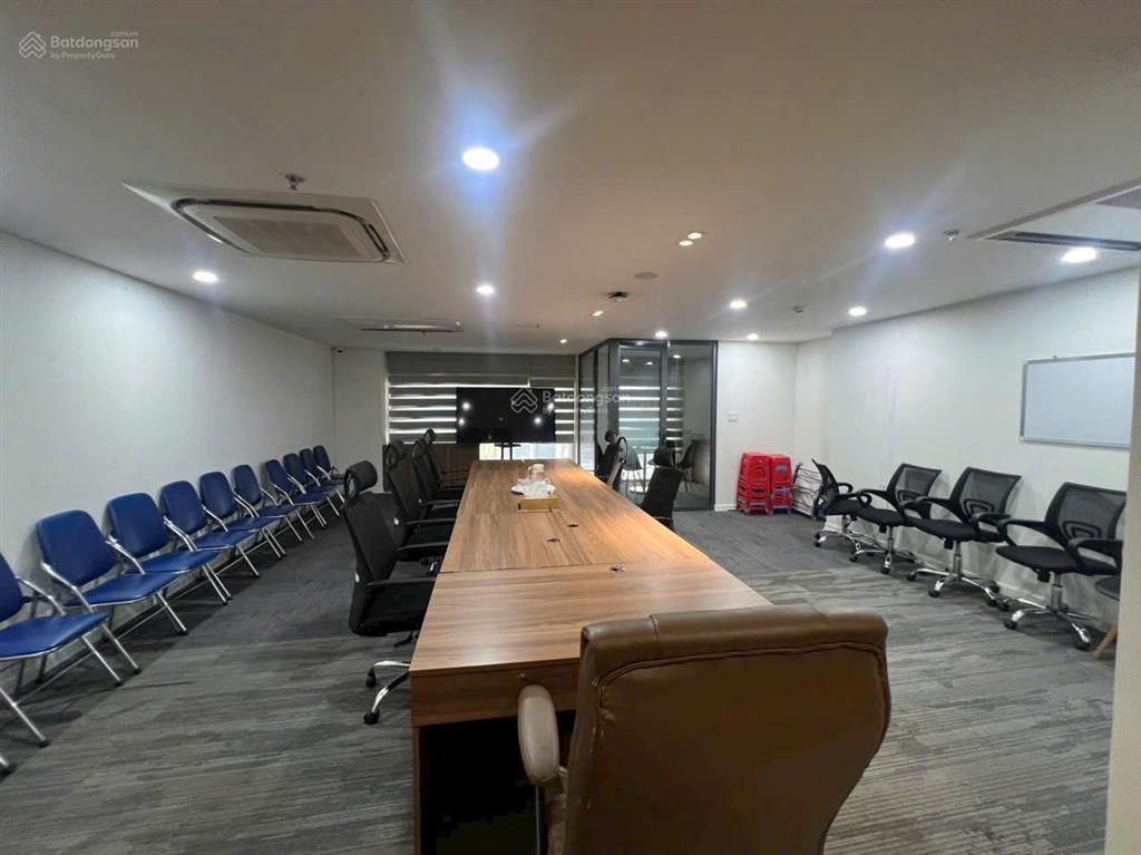 Bán tòa nhà hầm 6 tầng mặt tiền góc lê văn việt  nguyễn văn tăng, dt 15x22m, hđt 230tr giá 65 tỷ