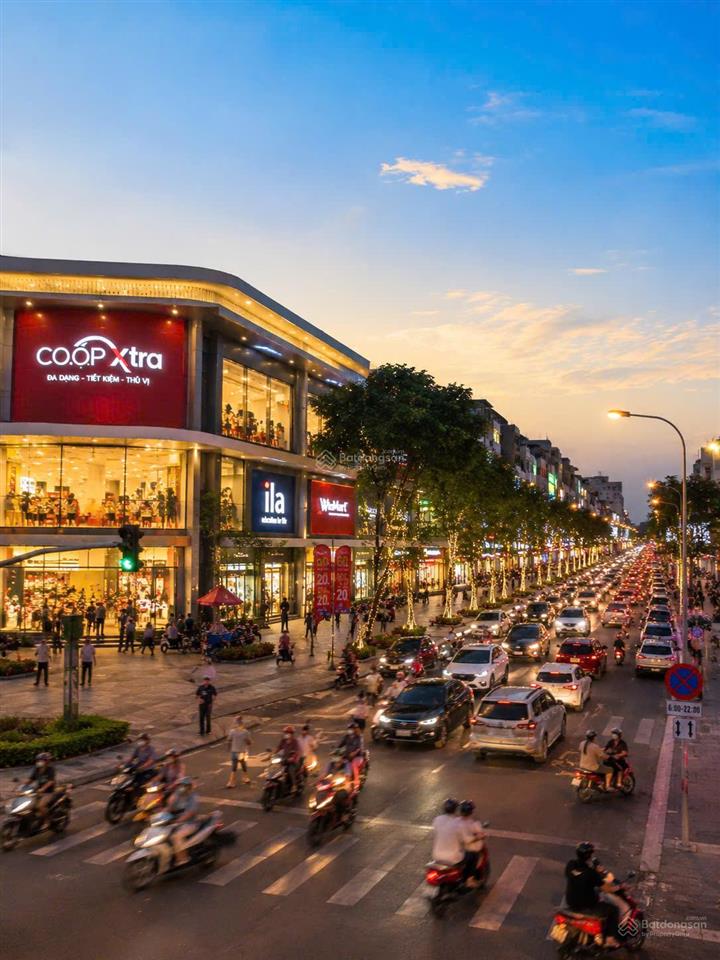 Size lớn hiếm có, 4200m2 mặt tiền đường thương hiệu kinh doanh sầm uất giá chỉ nhỉnh 400 triệu