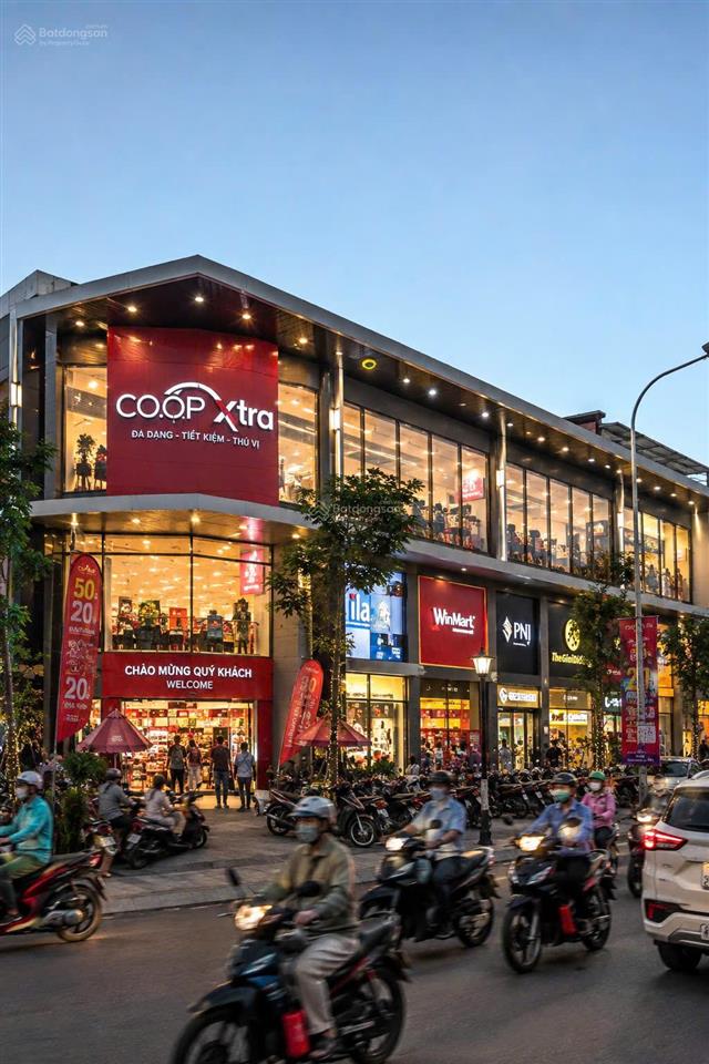 Size lớn hiếm có, 4200m2 mặt tiền đường thương hiệu kinh doanh sầm uất giá chỉ nhỉnh 400 triệu