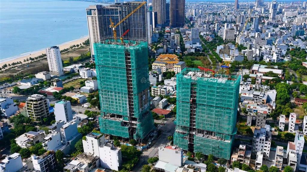 Bán gấp căn góc hoa hậu 2pn tầng cao view trực diện biển + bán đảo sơn trà, hỗ trợ vay 70%