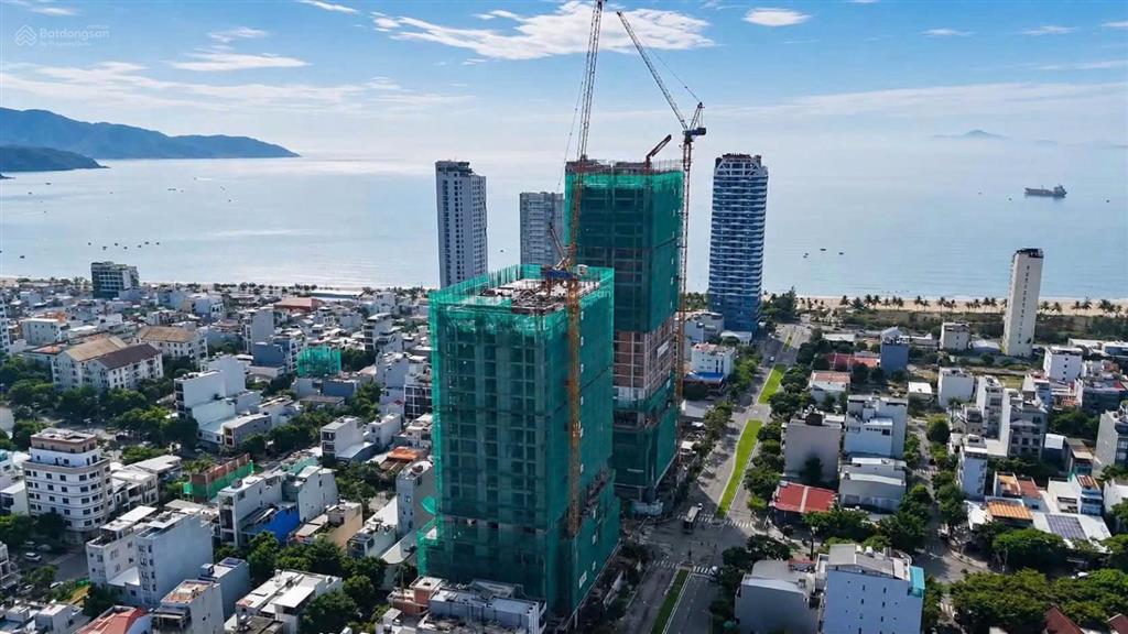 Bán gấp căn góc hoa hậu 2pn tầng cao view trực diện biển + bán đảo sơn trà, hỗ trợ vay 70%
