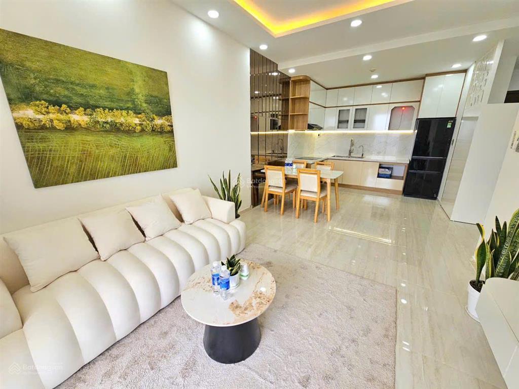 Chính chủ cần bán gấp căn hộ cao cấp sky center 98m2 3pn 8.5 tỷ . đt 0909 476 *** gặp cường view mát