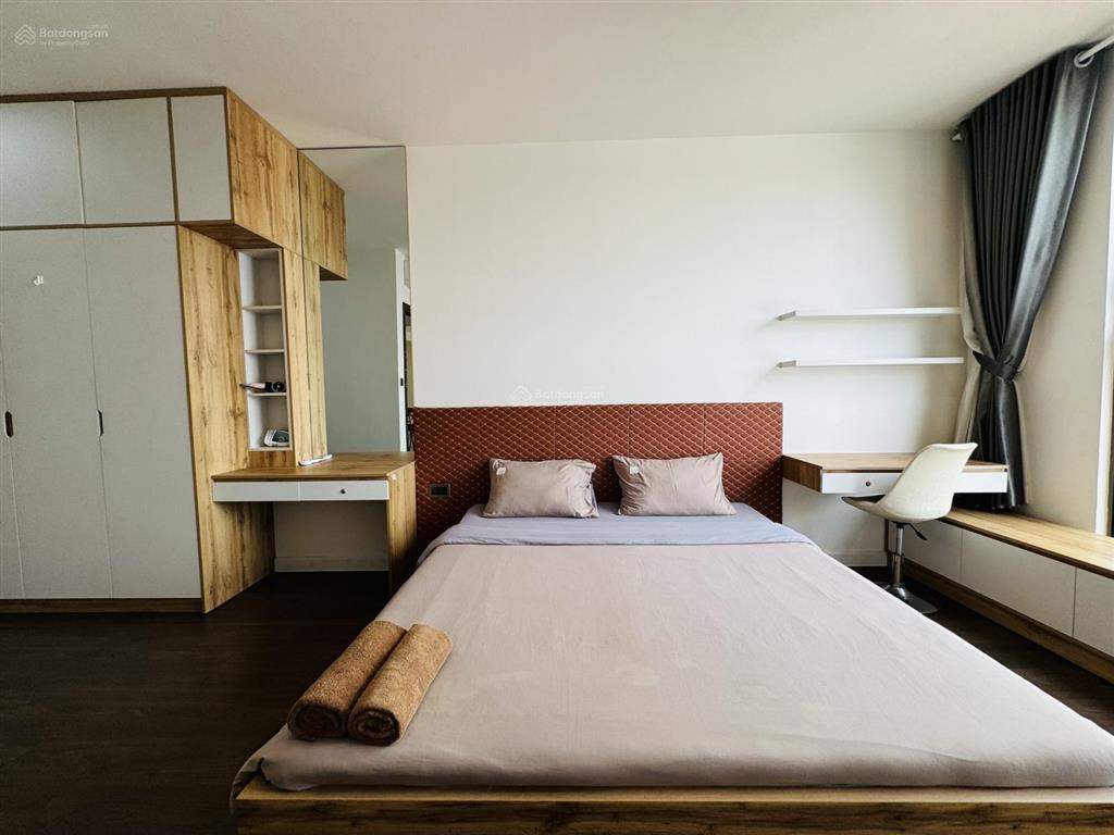 Bán căn saigon royal 88m² 2pn, view sông 13,5 tỷ full nội thất đẹp,  0931 802 68o