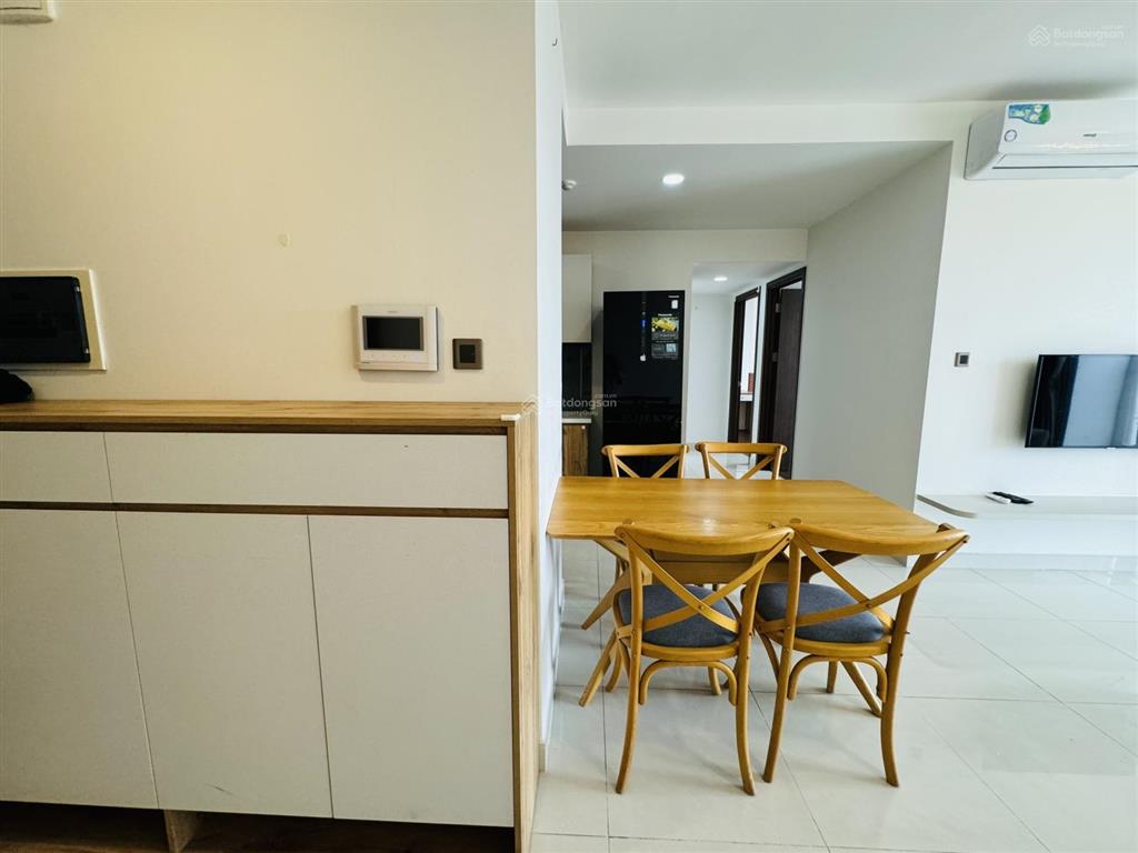 Bán căn saigon royal 88m² 2pn, view sông 13,5 tỷ full nội thất đẹp,  0931 802 68o