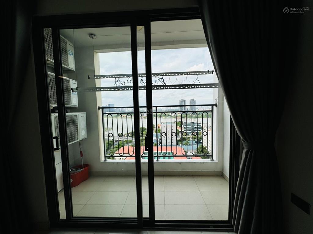 Bán căn saigon royal 88m² 2pn, view sông 13,5 tỷ full nội thất đẹp,  0931 802 68o