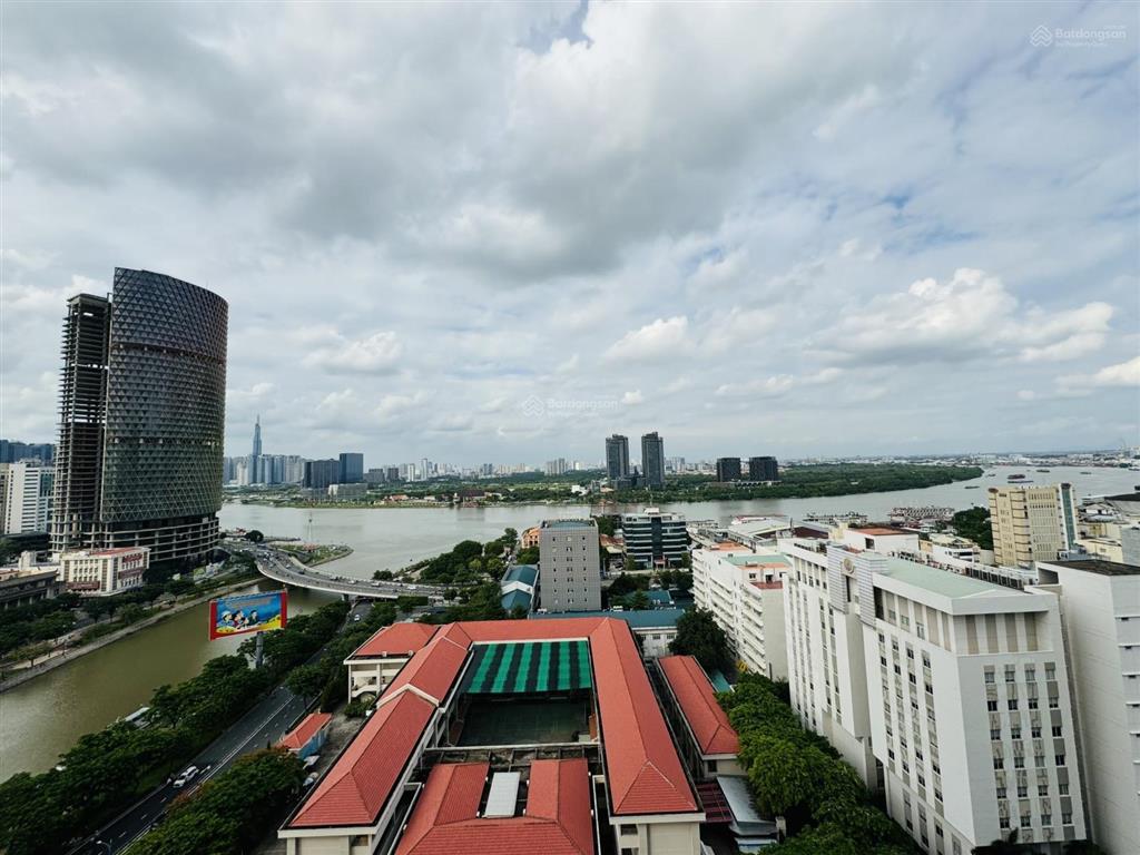 Bán căn saigon royal 88m² 2pn, view sông 13,5 tỷ full nội thất đẹp,  0931 802 68o