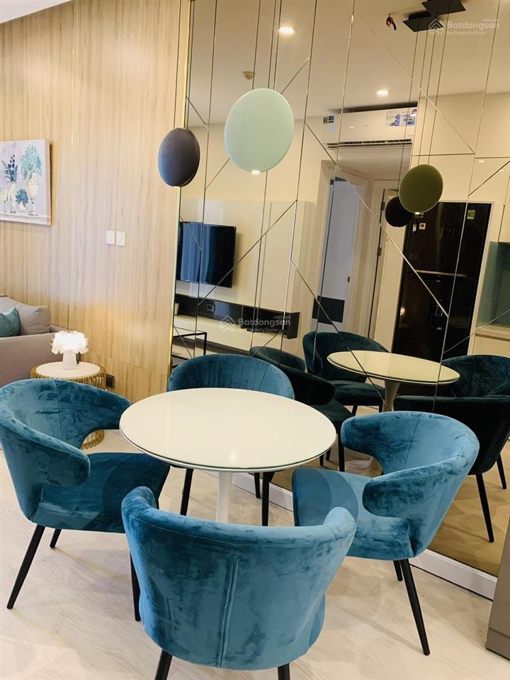 Cho thuê căn hộ saigon royal quận 4, 60m 2pn 1wc, full nt đẹp tầng cao 19tr.  o931 8o 26 8o