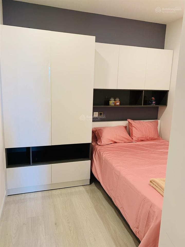 Cho thuê căn hộ saigon royal quận 4, 60m 2pn 1wc, full nt đẹp tầng cao 19tr.  o931 8o 26 8o