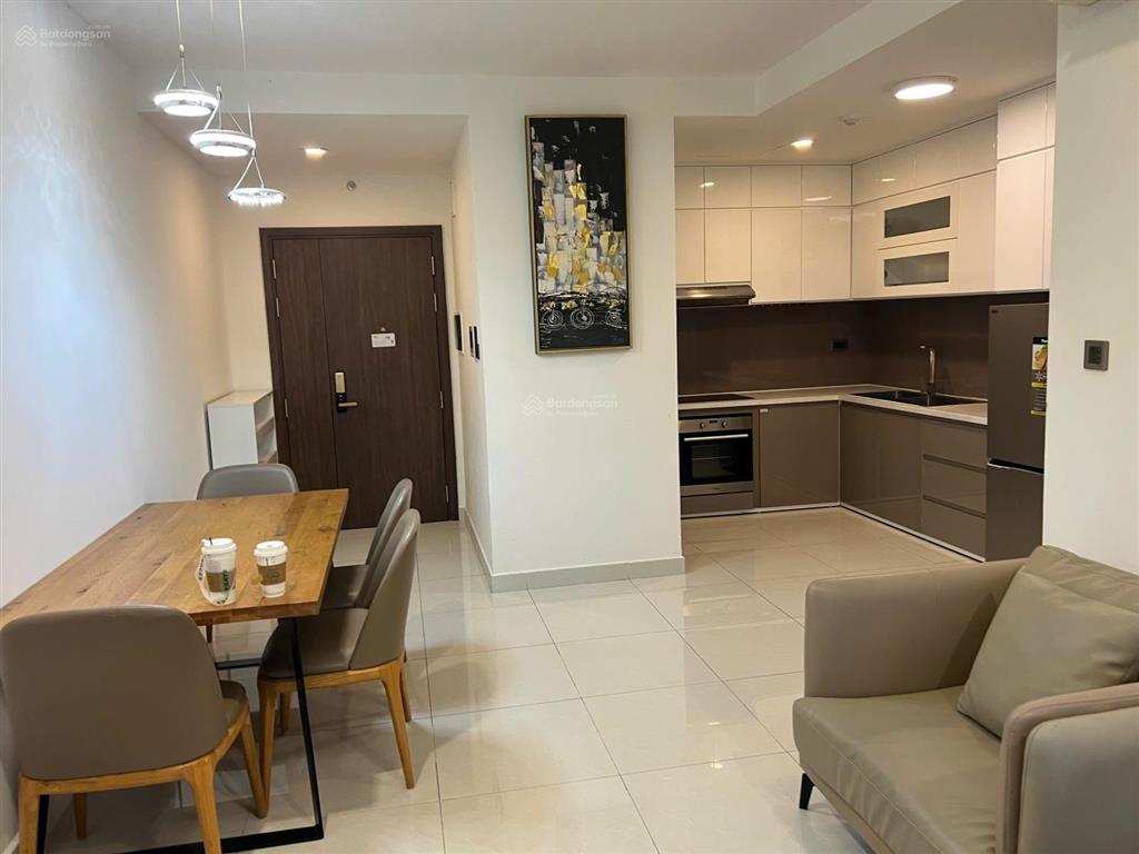 Cho thuê saigon royal tầng cao view bitexco & nhà rồng 88m2 2pn2wc chỉ 25 triệu   0931 8o 26 8o