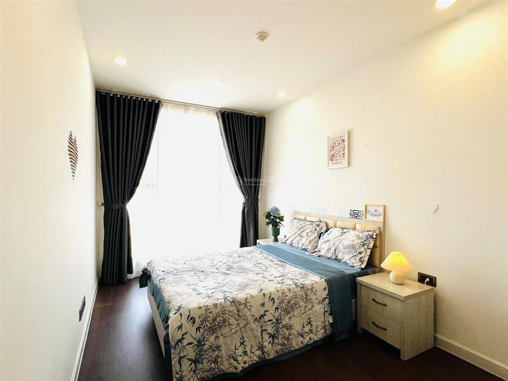 Cho thuê saigon royal tầng cao view bitexco & nhà rồng 88m2 2pn2wc chỉ 25 tr/th   0931 802 ***