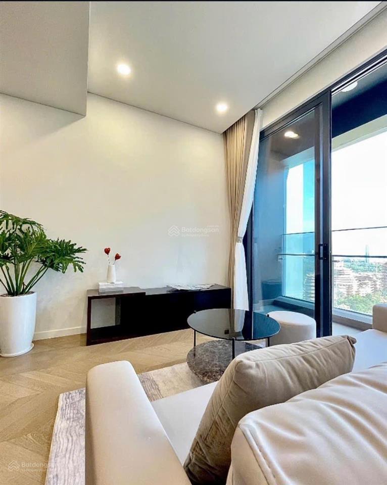 Chủ thân gửi cho thuê căn góc 2pn view landmark 81 trống sẵn ở ngay, văn phòng tại dự án xem dễ
