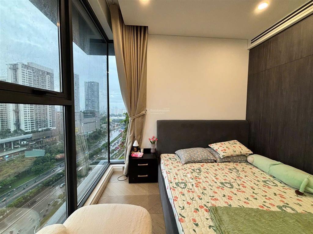 Chủ thân gửi cho thuê căn góc 2pn view landmark 81 trống sẵn ở ngay, văn phòng tại dự án xem dễ