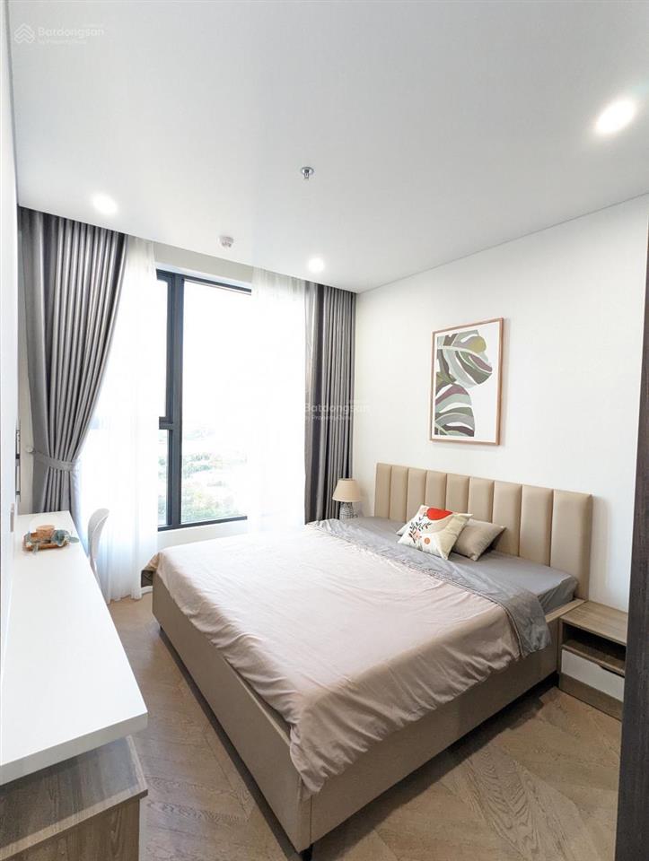 Chủ gửi cho thuê nhanh căn hộ 2pn lumiere riverside view sông trực diện, văn phòng tại dự án xem dễ