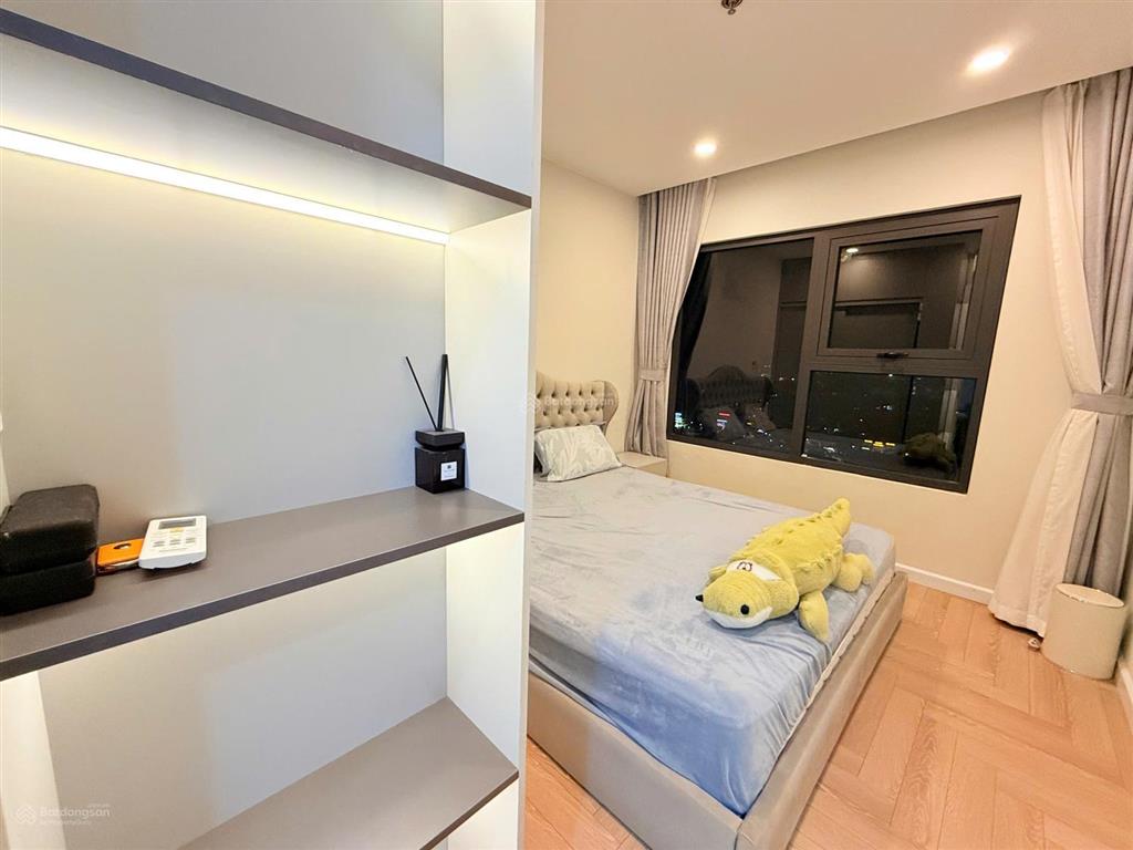 Cần bán gấp căn hộ 2pn 55m2  4 tỷ tòa imperia vinhomes smart city